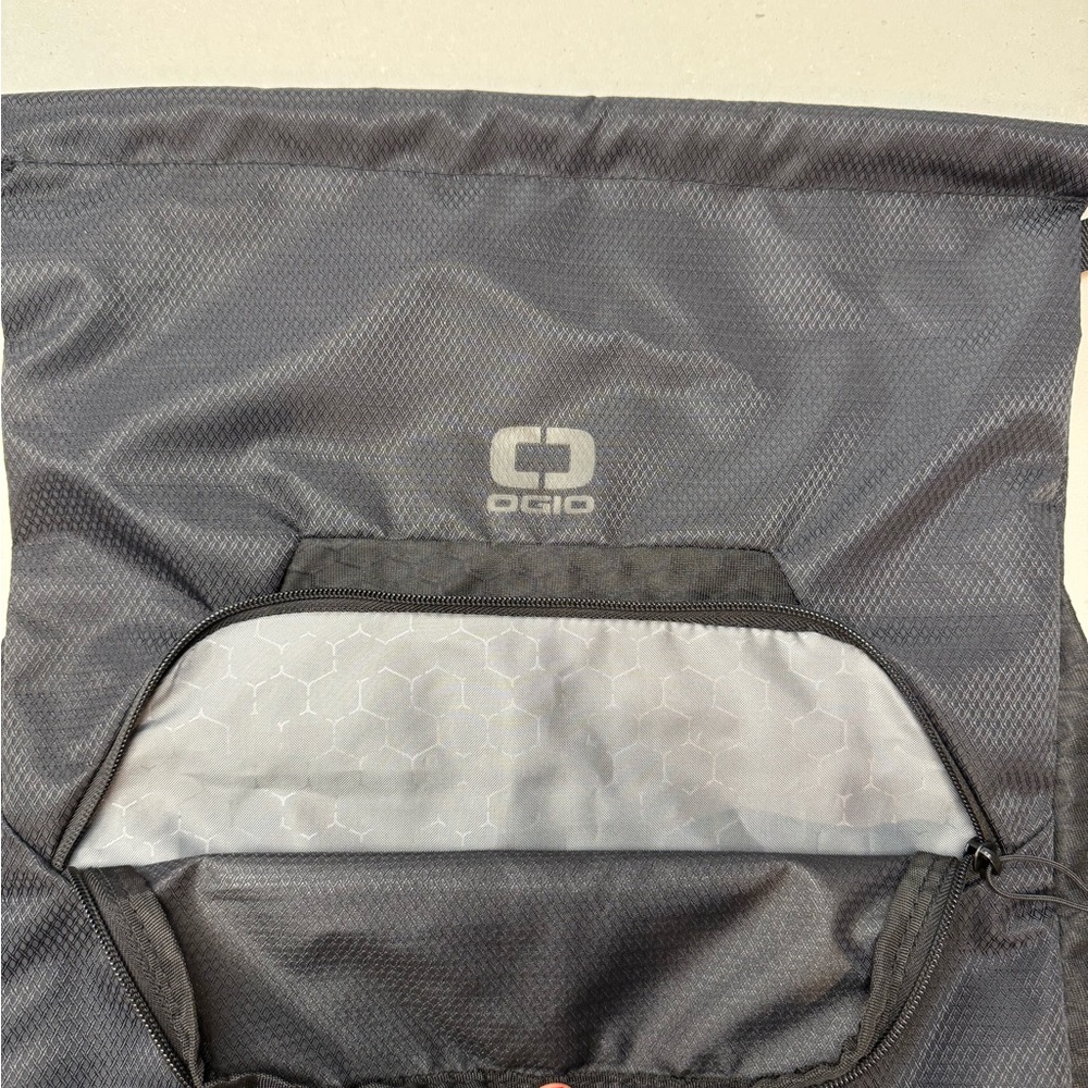 OGIO Flat Pack Backpack 🎒 Drawstring Straps - Picture 8 of 8